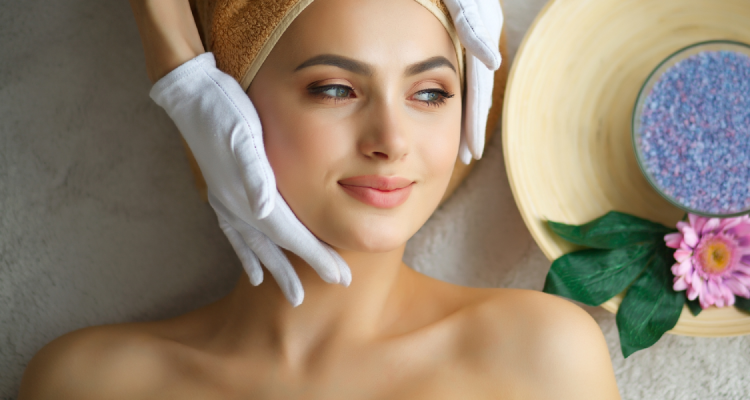Facials Treatment in Borivali at Skinzone Clinics